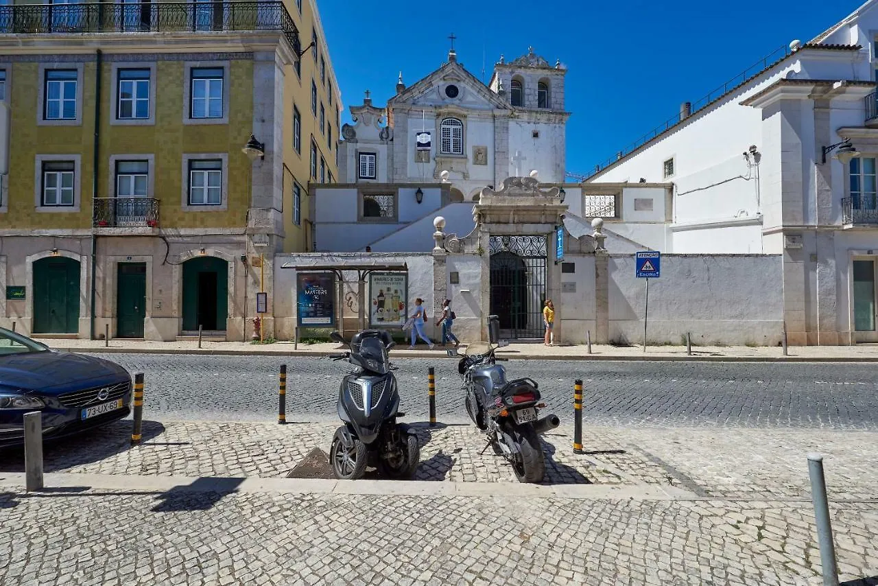 Апартаменты Janelas Verdes 3 Лиссабон